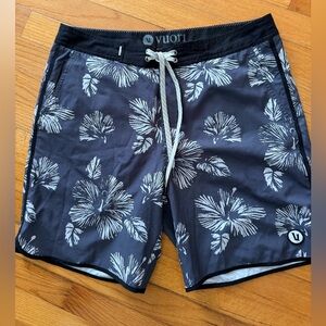 Vuori Men's Charcoal Black Gray Hibiscus Board Shorts